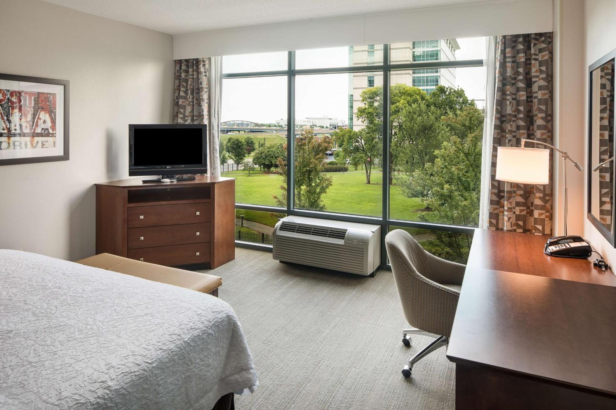Hampton Inn & Suites Little Rock-Downtown Экстерьер фото